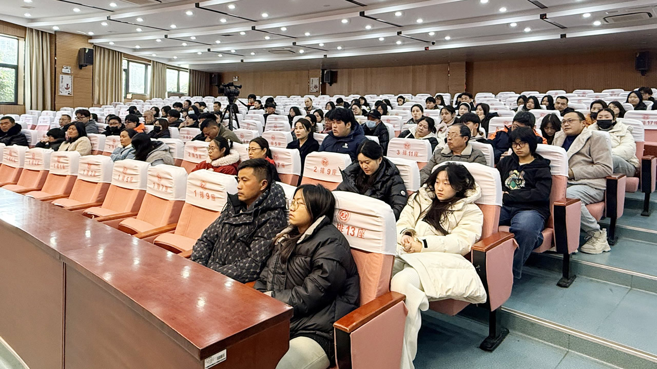 һģ�½�����ʶ����Уͬ�ĳ�߿�