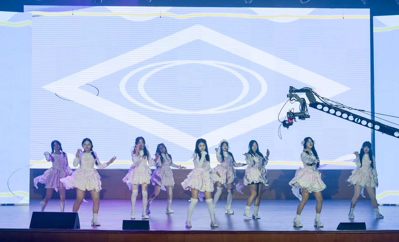 我校第十八届校园文化艺术节闭幕式暨2026年元旦文艺汇演隆重举办 我校第十八届校园文化艺术节闭幕式暨2026年元旦文艺汇演隆重举办