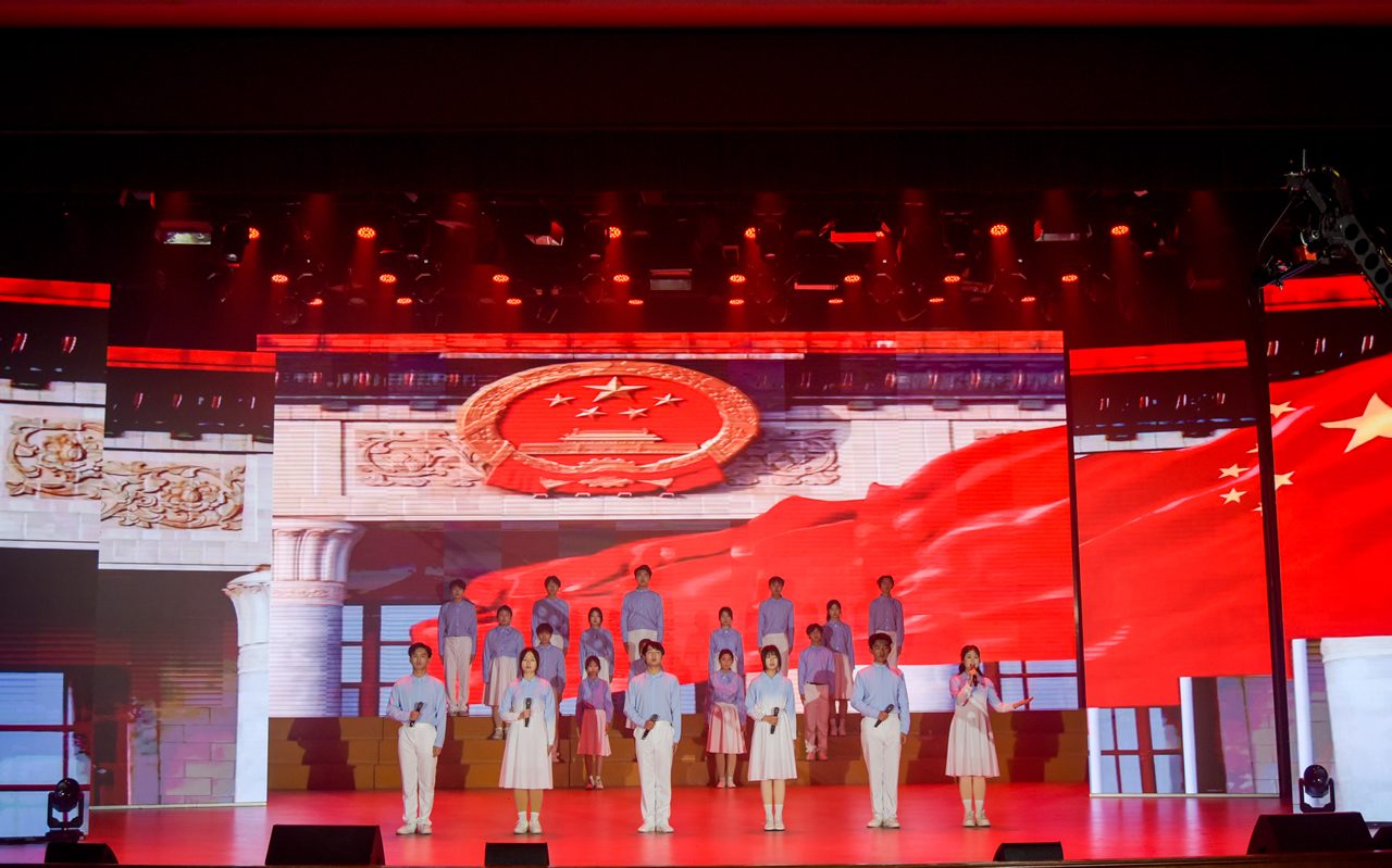 我校第十八届校园文化艺术节闭幕式暨2026年元旦文艺汇演隆重举办 我校第十八届校园文化艺术节闭幕式暨2026年元旦文艺汇演隆重举办